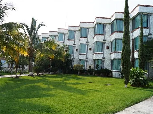 Hotel Fiesta Palmar - Image 1