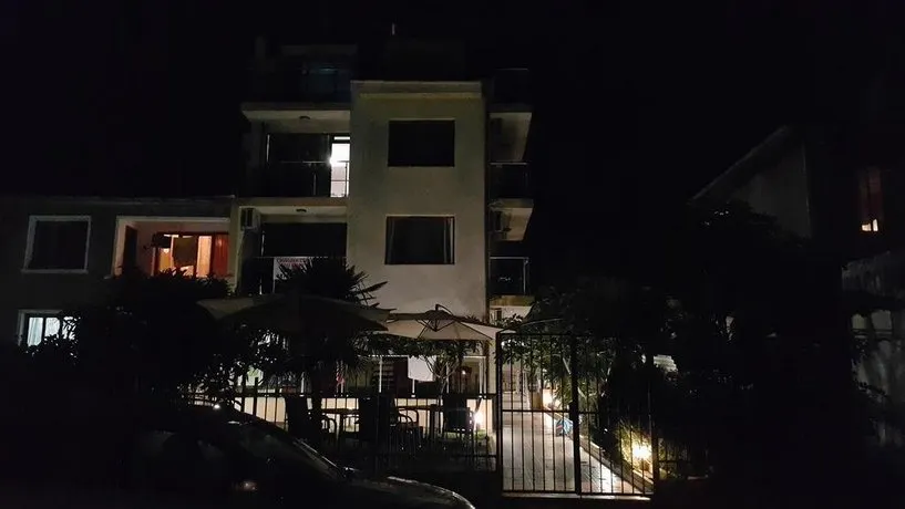 Guest house Beglik Tash - Image 1