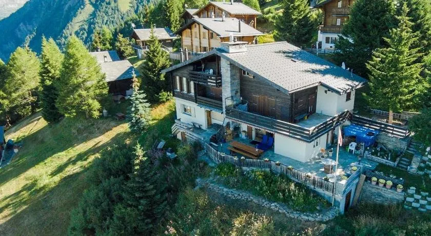 Chalet Panorama - Image 1