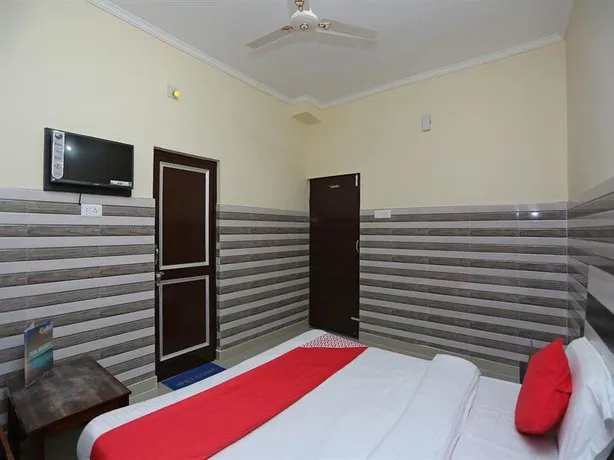 Hotel Midtown By OYO Rooms - Image 1