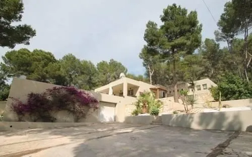 Bellavista Luxury Estate - Image 1