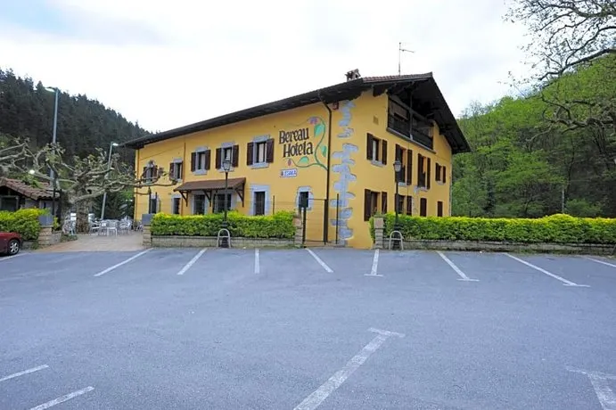 Hotel Rural Bereau - Image 1