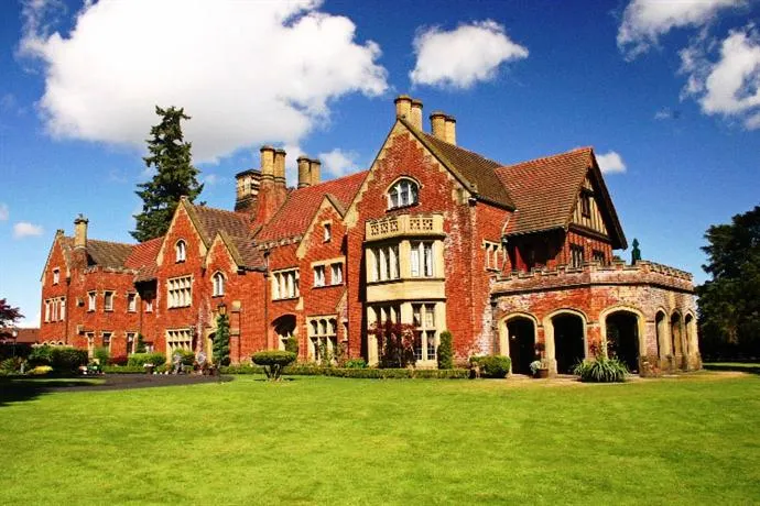 Thornewood Castle Inn & Gardens - Image 1