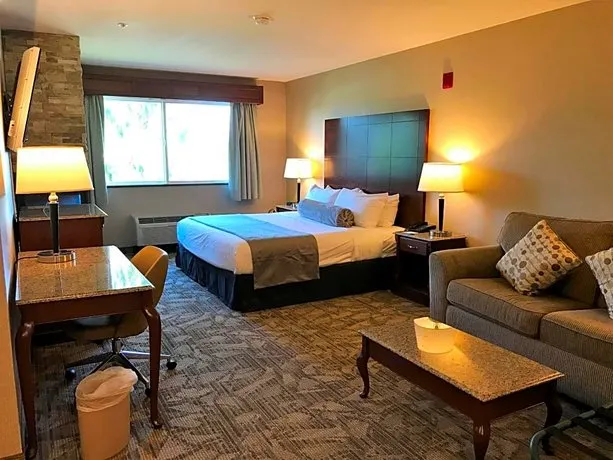 Wyndham Garden Arlington/Marysville - Image 1