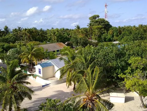 Himandhoo Inn - Image 1