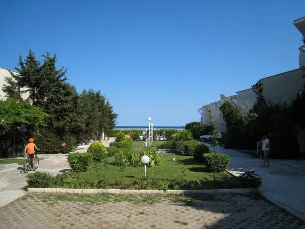 Oasis no 1 Apartment in Ravda - Image 1