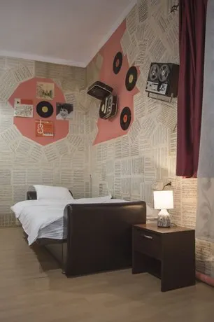 Italian House Rooms - Image 1