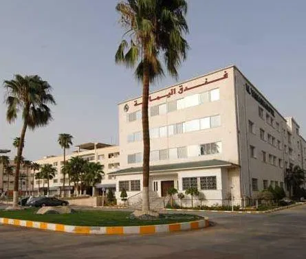 Al Yamama Hotel - Image 1