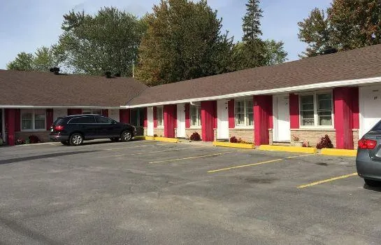 Stardust Motel - Image 1