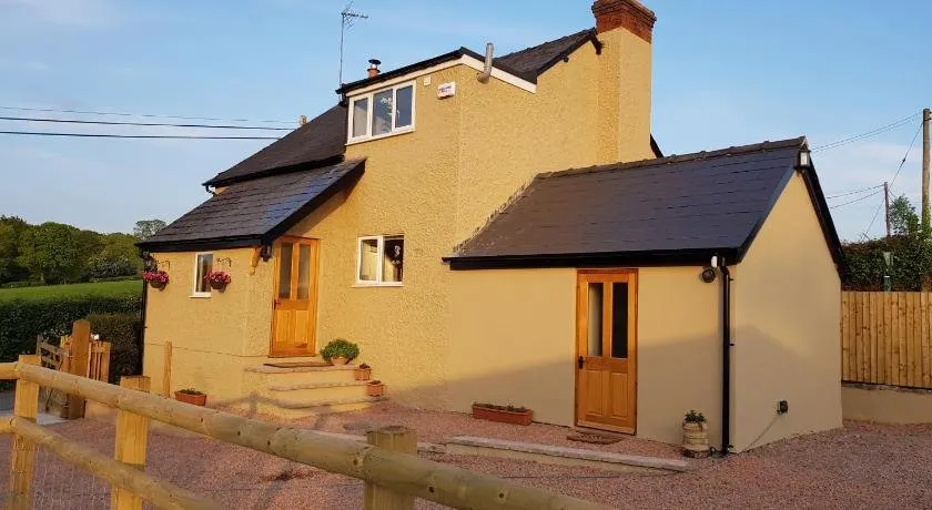 yew tree cottage - Image 1