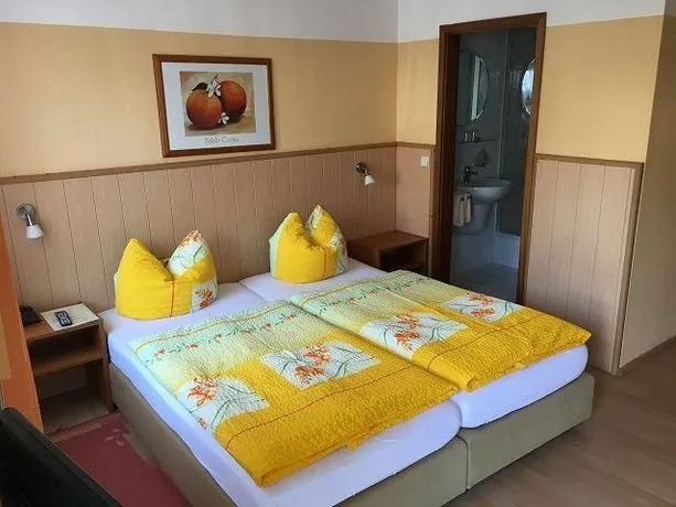 Hotel Karolin - Image 1