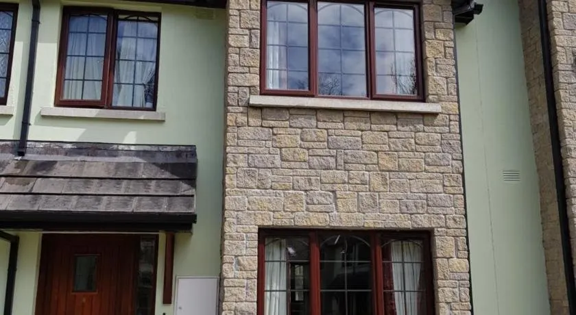 Emerald Charm, Luxury Self Catering, Lough Rynn Castle Estate - Image 1
