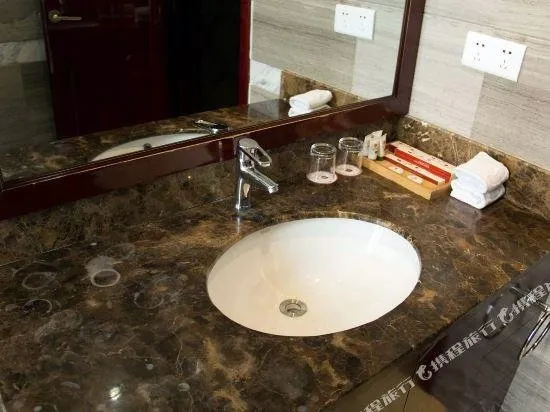 Mingsheng Business Hotel - Image 1