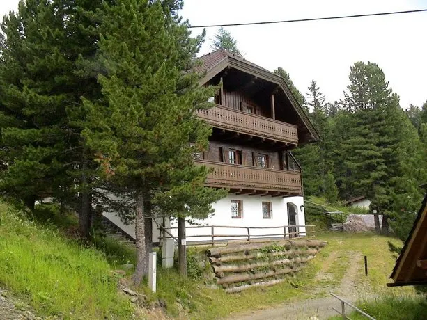 Haus-Vucsina - Image 1