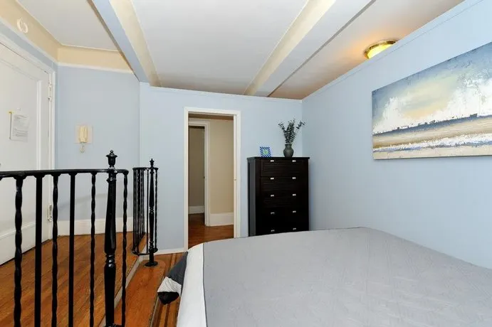 Three-Bedroom Apartment with Two Bathrooms - East 55th Street - Image 1