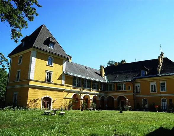 Schlosshotel St. Georgen - Image 1