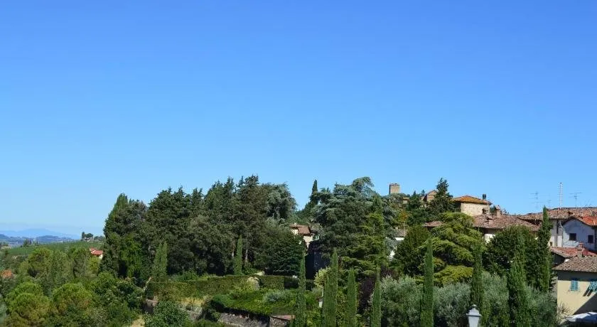 Damario Panorama - Image 1