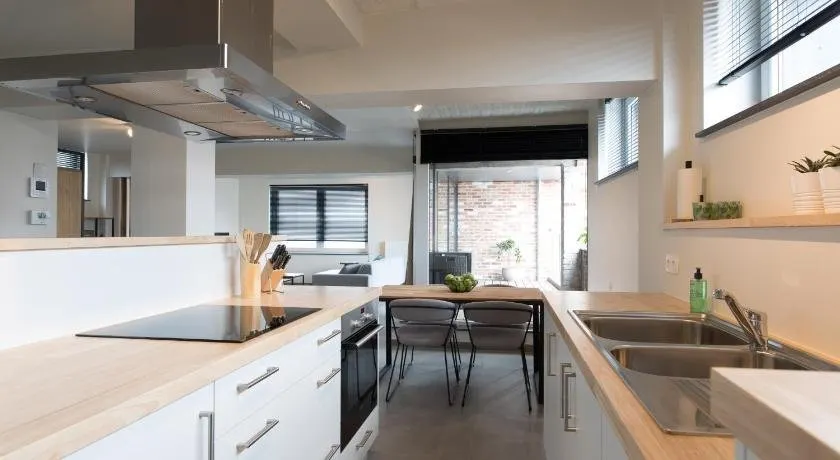 Raveel Lofts - Image 1