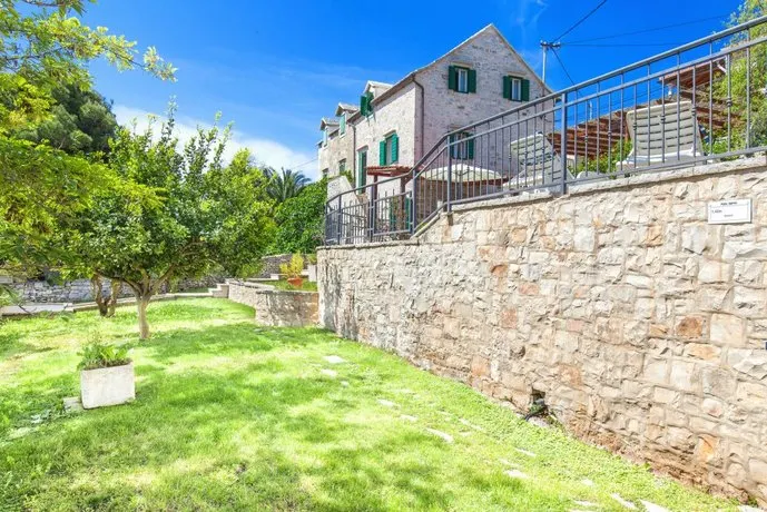 Traditional Bonaca Sumartin Brac Island Villa - Image 1