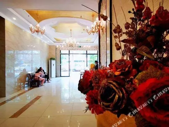 Junchen Business Hotel - Image 1