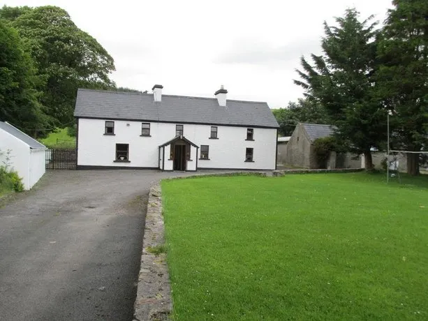 Arrow View House - Image 1