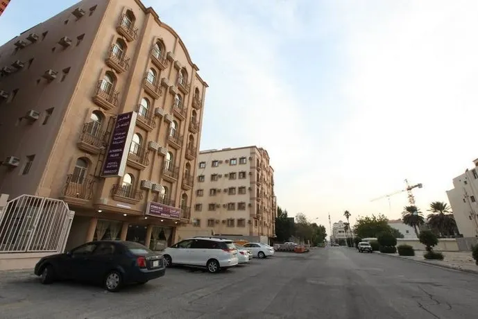 Al Tandeel Palace furnished apartments - Image 1