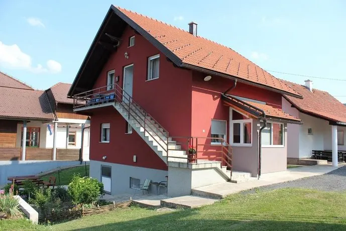 Studios Mazar - Image 1