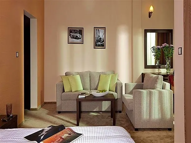 Hotel Villa Kaylaka - Image 1