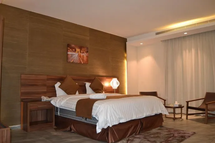 OYO 137 Prestige Suite Units - Image 1