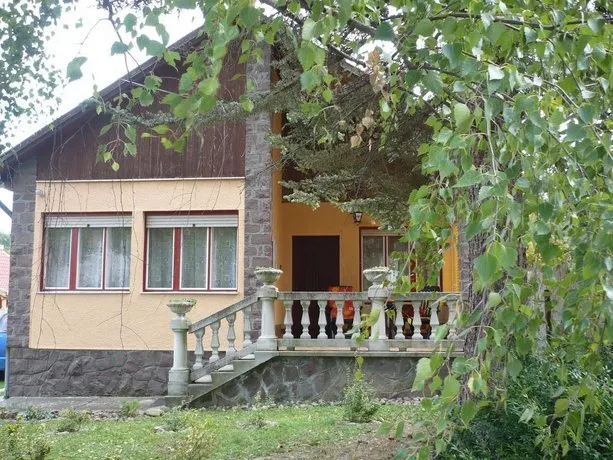 Óhuta Nyaraló - Image 1
