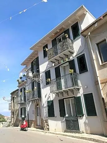 La Via Del Carretto - Image 1