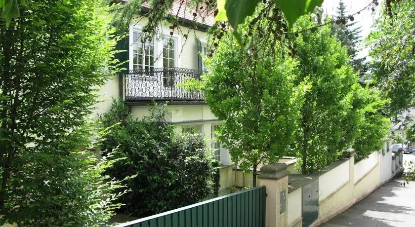 Villa Giulia - Image 1