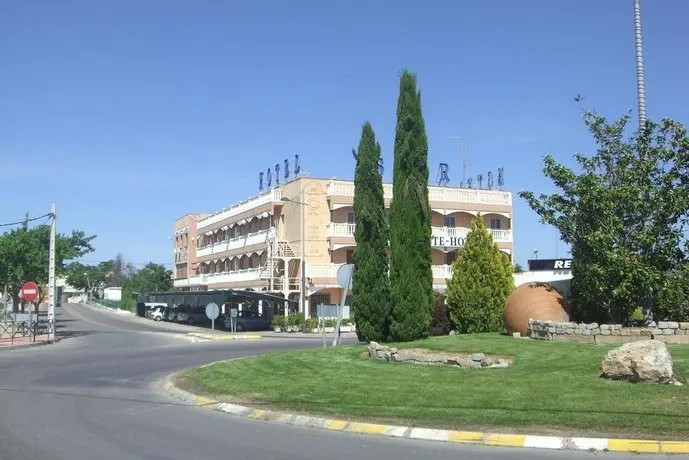 Hotel Sur - Image 1