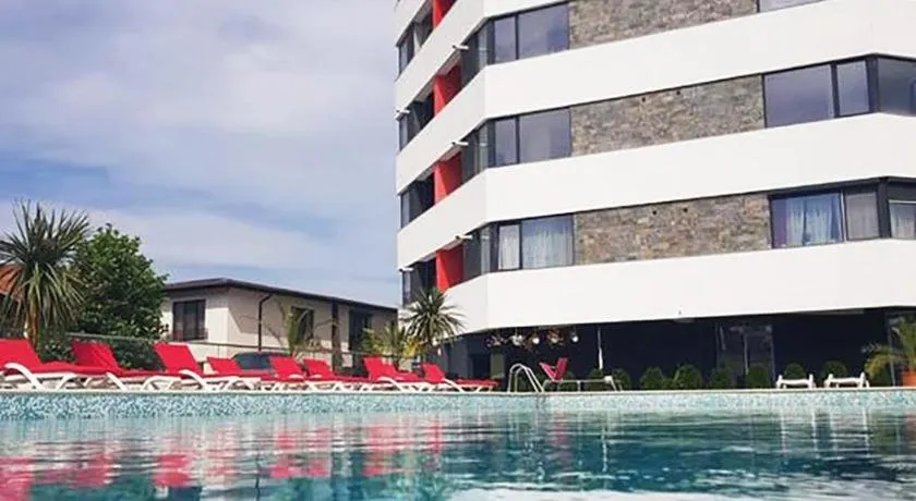 Donny Luxury Apartment - Image 1