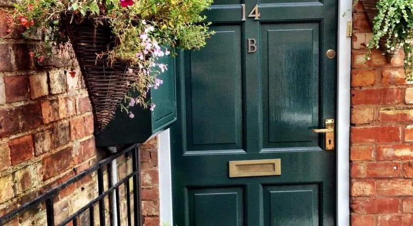 Vine Mews - Image 1