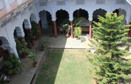 Mango Hard Rock Guesthouse - Image 1