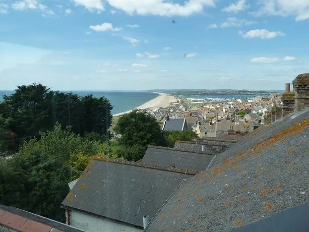 Chesil View House - Image 1