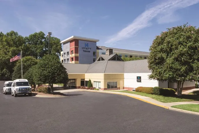 Hyatt House Charlotte Airport - Image 1