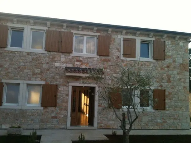 Kaštel Residence Bed & Breakfast - Image 1