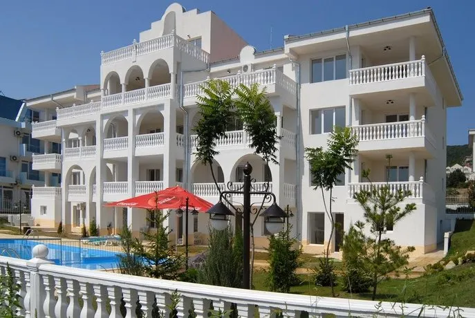 Hotelcomplex Lazur - Image 1