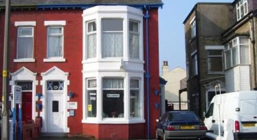 St Andrews Guesthouse - Image 1