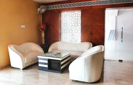 OYO Premium Near Fortis Faridabad - Image 1
