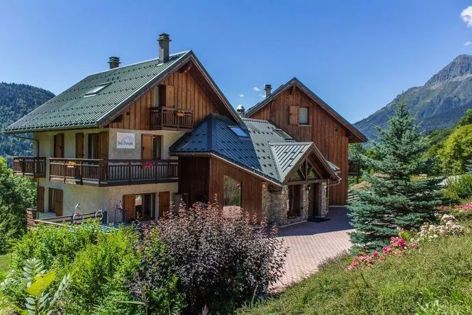 Chalet Saskia Catered - Image 1