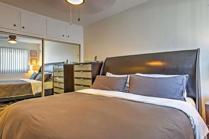 Downtown Chestnut Apartment - Image 1