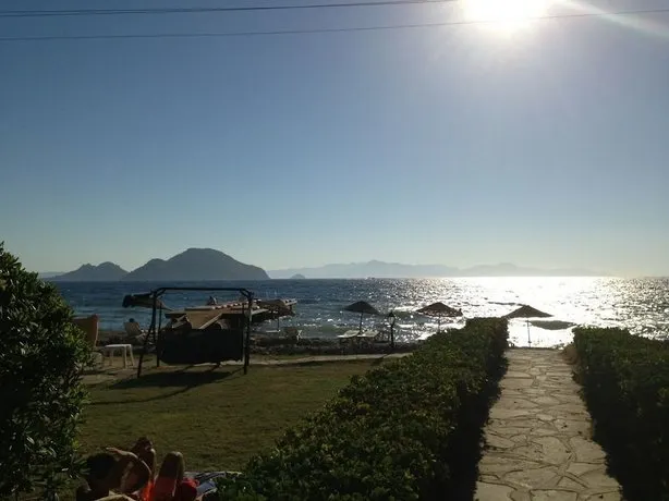 Golden Sunset Beach - Image 1