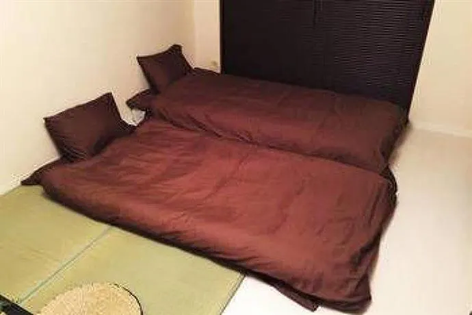 Naniwa Apartment - Image 1