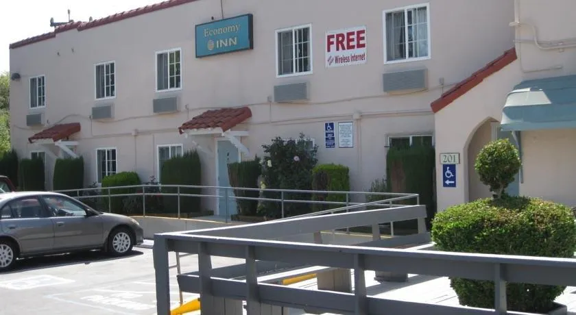 Economy Inn - Image 1