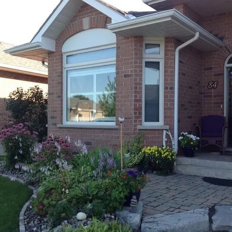 Modern Bungalow - Image 1