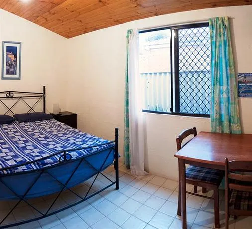 Western Beach Lodge - Image 1