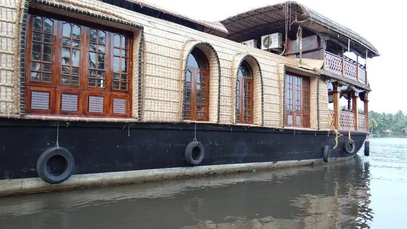 Rudra Houseboats - Image 1